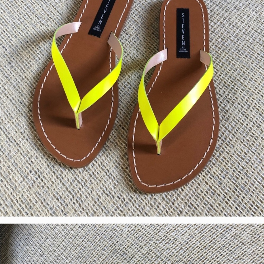 New Steve Madden Sandals